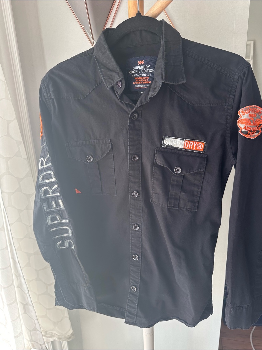 Superdry Men’s Black Button-Down Up Shirt Top Patches Logo Slim Fit Size Medium